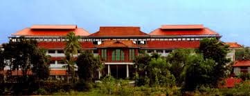 SI Women's College of Art and Science Kozhikode Campus Building photo 2